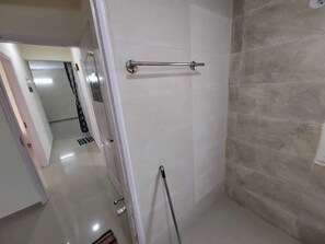 Handtücher, Seife, Toilettenpapier
