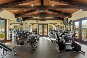 Fitness facility - Gorgeous Condo at Spanish Walk in Palm Desert. Near Acrisure Arena, Casinos, and (Palm Desert)