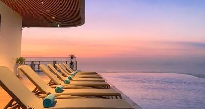 Chic 1-bedroom apartment with AC, walk to beach, WiFi in wonderful Hạ Long Bay