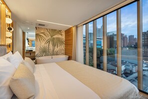 In-room safe, blackout curtains, soundproofing, iron/ironing board - LIN Boutique Hotel by HOUSY HOST (Medellín)
