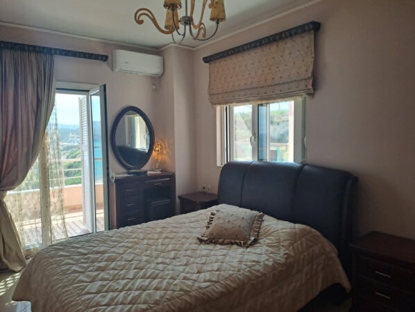 3 bedrooms, iron/ironing board, WiFi, bed sheets - Villa Detis - Sea View Villa. Family friendly, 10 min walk to the sea. (Kalyves)