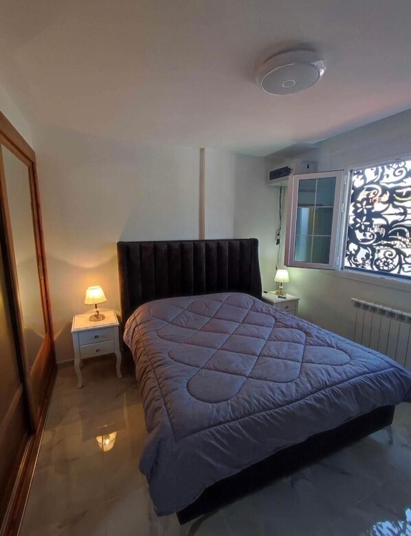 1 bedroom, WiFi, bed sheets