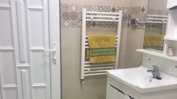Towels, toilet paper