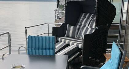 Hausboot am Xantener Nordsee