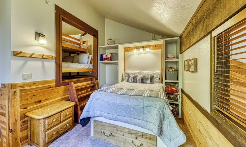 Superior location walk to the lifts. - Brian Head | Vrbo