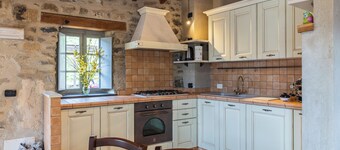 Charming stone and wood vacation home in Liguria - natural idyll near Imperia