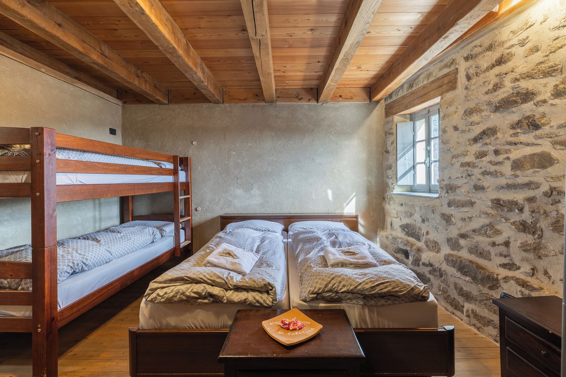 2 chambres, Wi-Fi gratuit, draps fournis