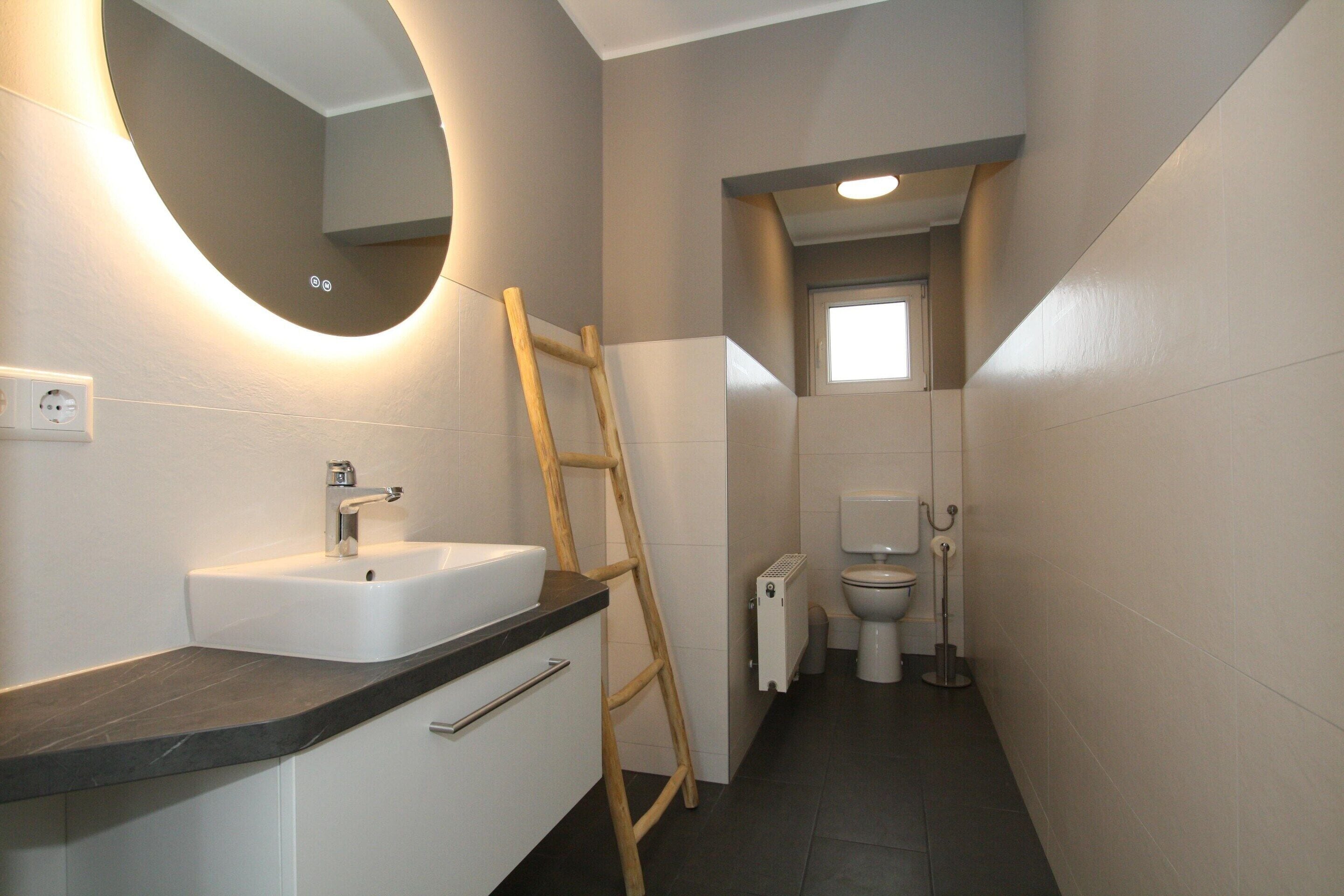 House | Bilik Mandi