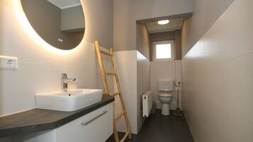 House | Bilik Mandi