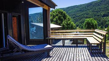 Studio tiện nghi đơn giản, quang cảnh núi | Hiên