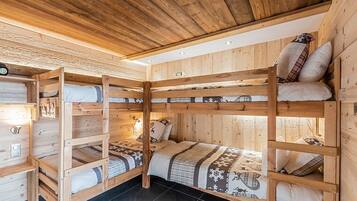 6 chambres, fer et planche Ă  repasser, draps fournis