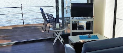 Mobile Home | Living room