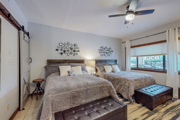 1 chambre, fer et planche à repasser, accès au Wi-Fi (inclus)