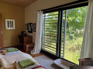 6 habitaciones, tabla de planchar con plancha, wifi y ropa de cama