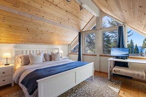 4 bedrooms, iron/ironing board, free WiFi, bed sheets - Panorama Star Haven by Tahoe Rental Company (Tahoe City)
