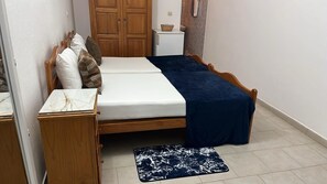 Klassieke kamer, 1 twee- of 2 eenpersoonsbedden, uitzicht op het strand | Gratis wifi