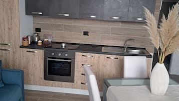Le Scintille B&B - Nibiru | Private kitchen | Full-size fridge, oven, stovetop, coffee/tea maker