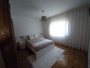 3 bedrooms, iron/ironing board, travel cot, free WiFi