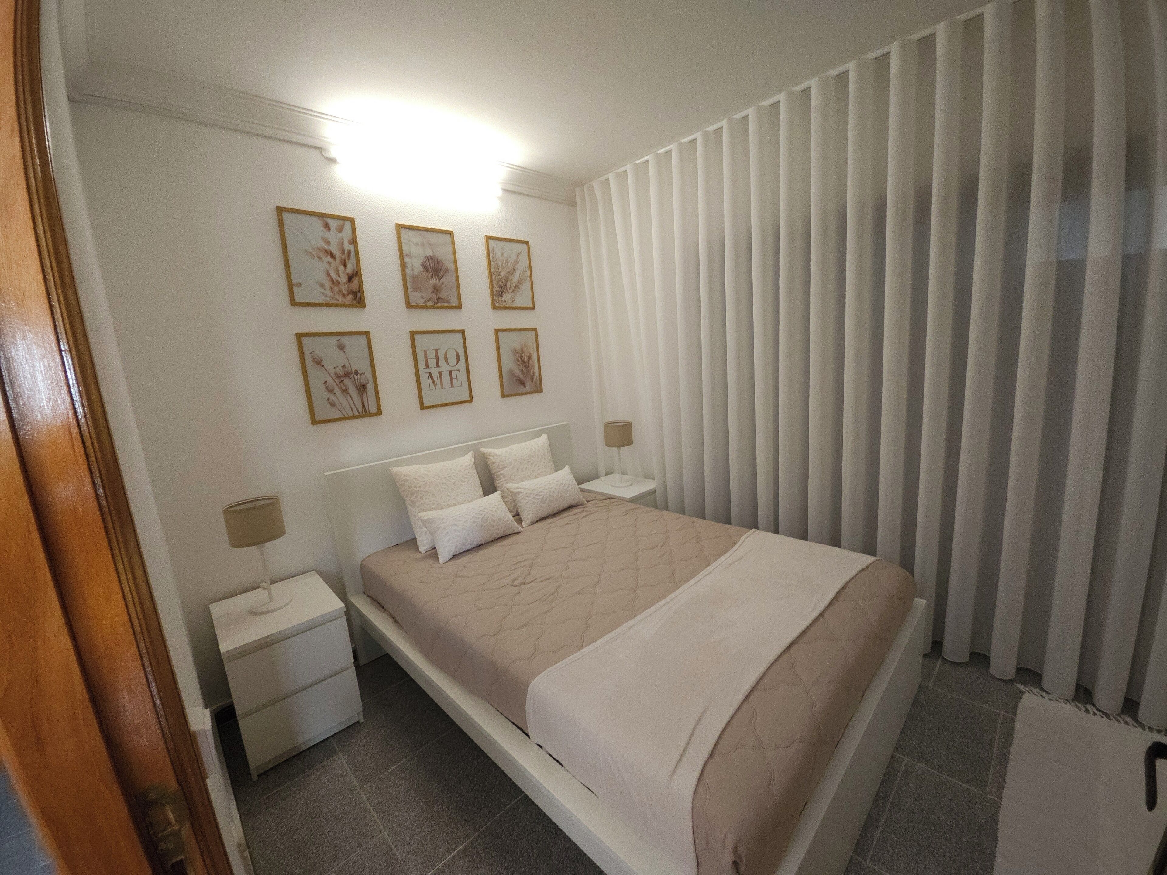 3 chambres, fer et planche à repasser, lit parapluie, Wi-Fi gratuit