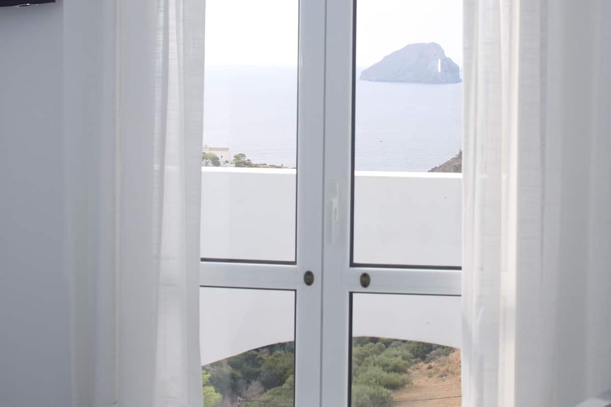 Standard Double Room, Sea View, Mezzanine | 1 bedroom, in-room safe, soundproofing, iron/ironing board