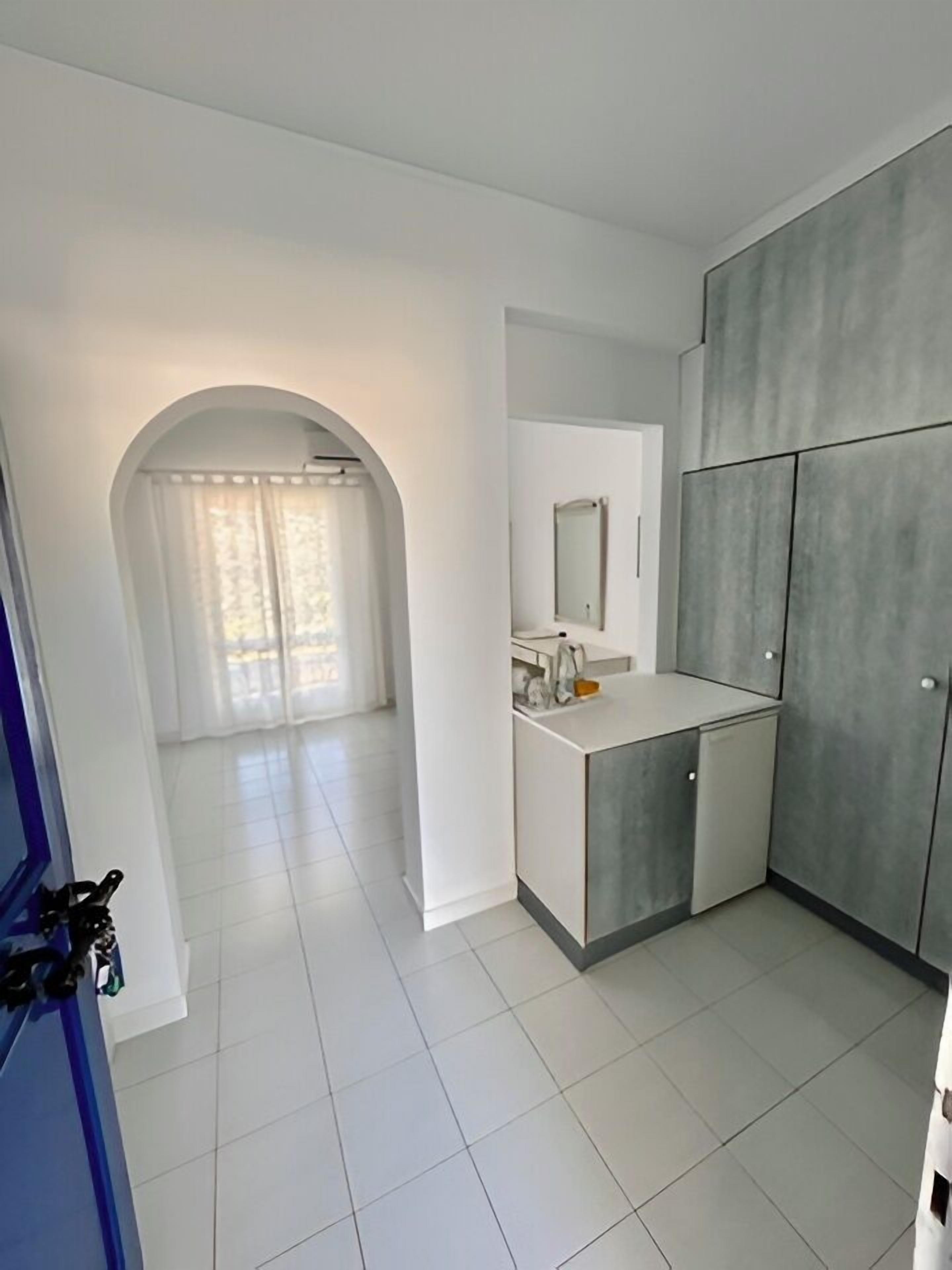 Standard Double Room, Mountain View, Ground Floor | In-room safe, soundproofing, iron/ironing board, free WiFi