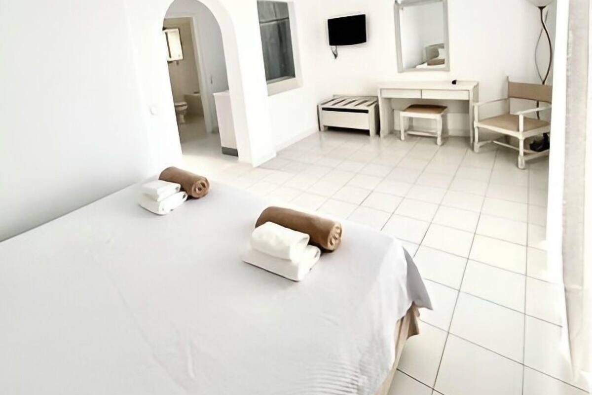 Deluxe Double Room, Sea View, Ground Floor | In-room safe, soundproofing, iron/ironing board (on request)