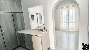 Double Room, Sea View, Ground Floor | 1 bedroom, in-room safe, soundproofing, iron/ironing board