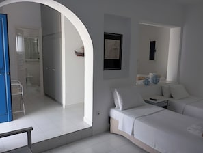 Studio, Sea View, Mezzanine | In-room safe, soundproofing, iron/ironing board, free WiFi - EL SOL HOTEL (Kithira)