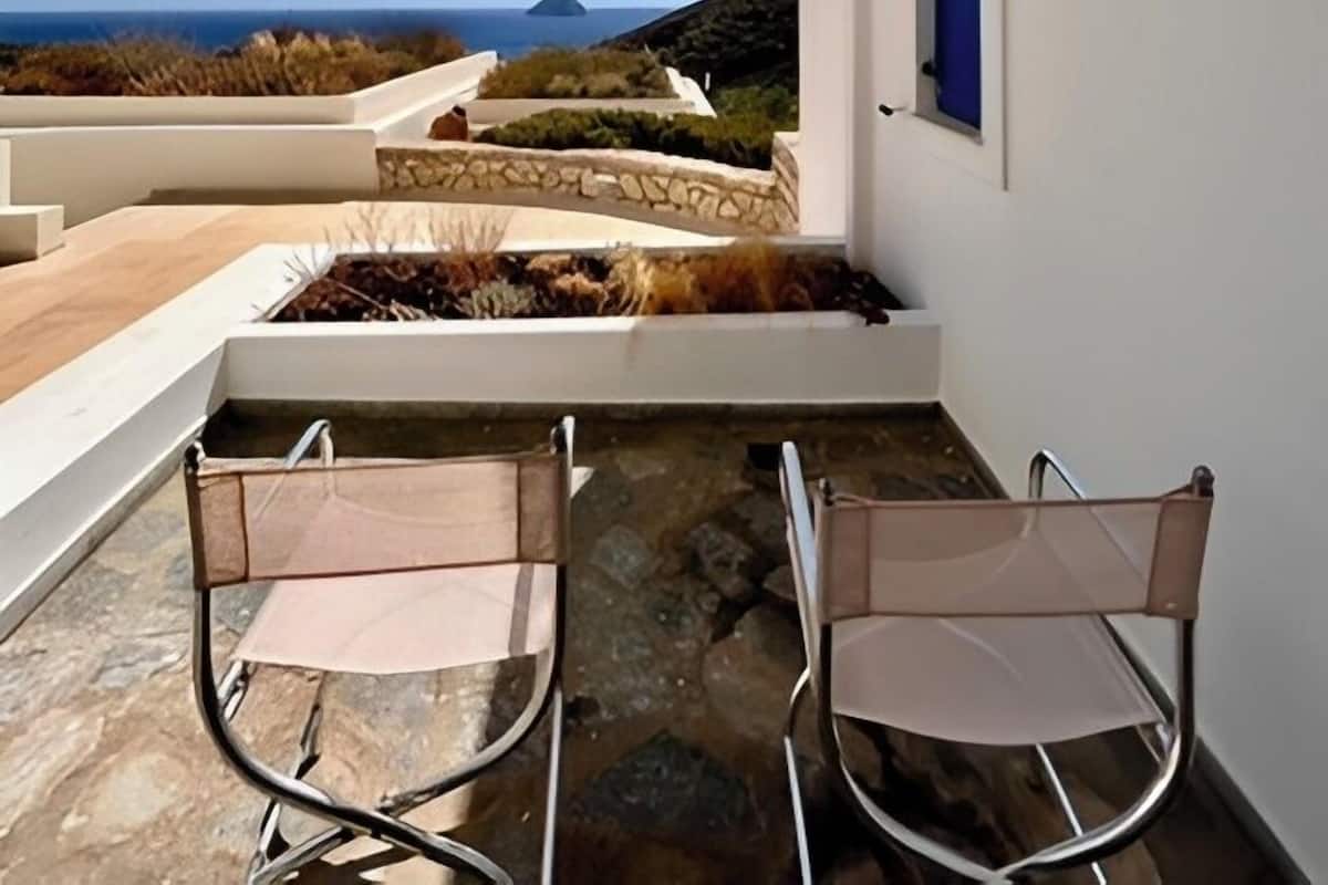 Studio, Sea View, Ground Floor | 1 bedroom, in-room safe, soundproofing, iron/ironing board