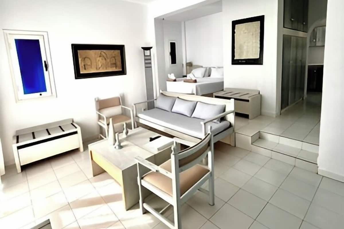 Studio, Sea View, Mezzanine | 1 bedroom, in-room safe, soundproofing, iron/ironing board