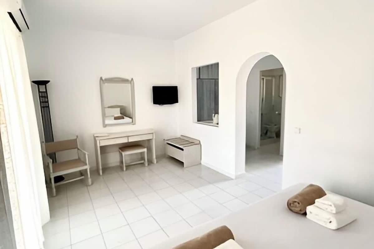 1 bedroom, in-room safe, soundproofing, iron/ironing board