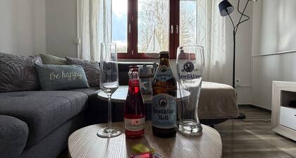 Vacation apartment "Plaue Auszeit" private beach/boat mooring, 150m to Lake Plauer See