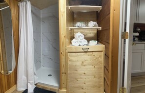 Shower, hair dryer, towels, soap - Cozy & efficient cabin w/ river access. Pet Friendly! (Stanton)