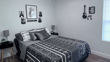 3 bedrooms, WiFi, bed sheets