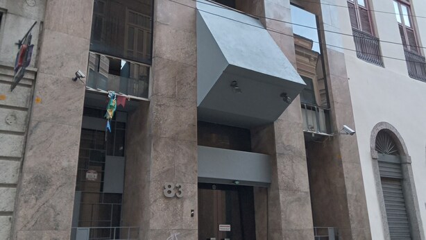 Unclassified image, 1 of 6, button - Candelária 83 (Rio de Janeiro)