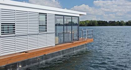 Hausboot am Xantener Nordsee