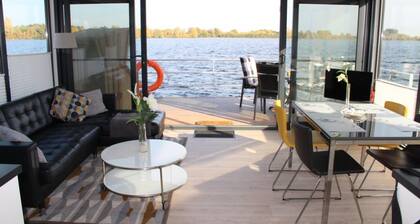 Hausboot am Xantener Nordsee