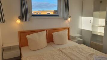 3 bedrooms, individually furnished, bed sheets
