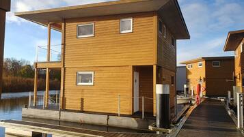 Mobile Home | Bahagian luar