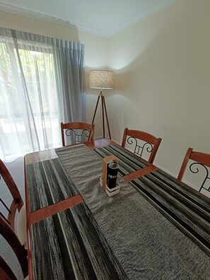 Dining - Balgownie Estate  (Whanganui)