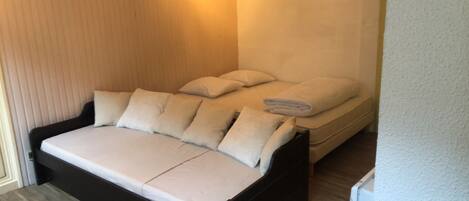 1 bedroom, iron/ironing board