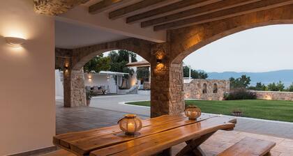 Amelia Villa Collection