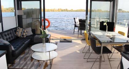 Hausboot am Xantener Nordsee
