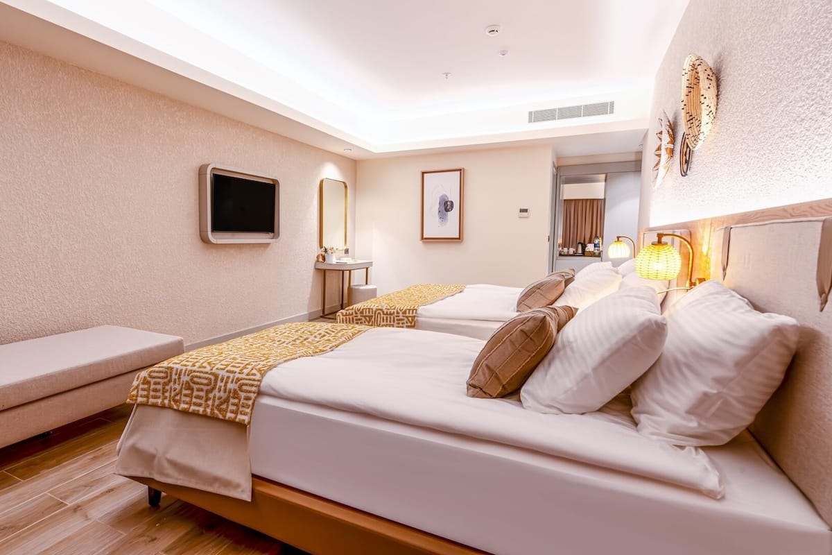 Deluxe Suite