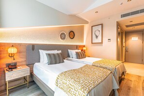 Egyptian cotton sheets, premium bedding, down comforters, pillowtop beds