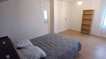 3 camere, Wi-Fi, lenzuola