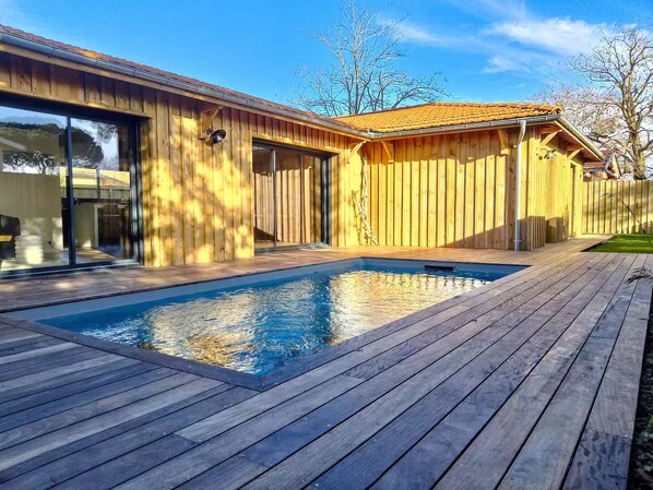 Piscine extérieure, piscine chauffée