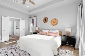 5 bedrooms, WiFi