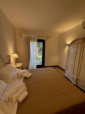 2 bedrooms, WiFi, bed sheets