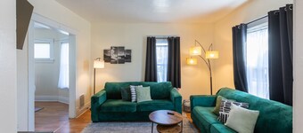 10%0ff 3-Bedroom hone with AC & WiFi, 5 min from Falls, comfy, clean & cozy.